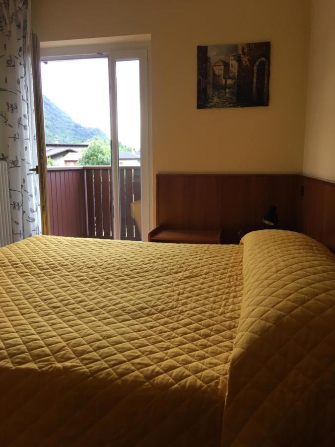 Hotel Vezzano エクステリア 写真