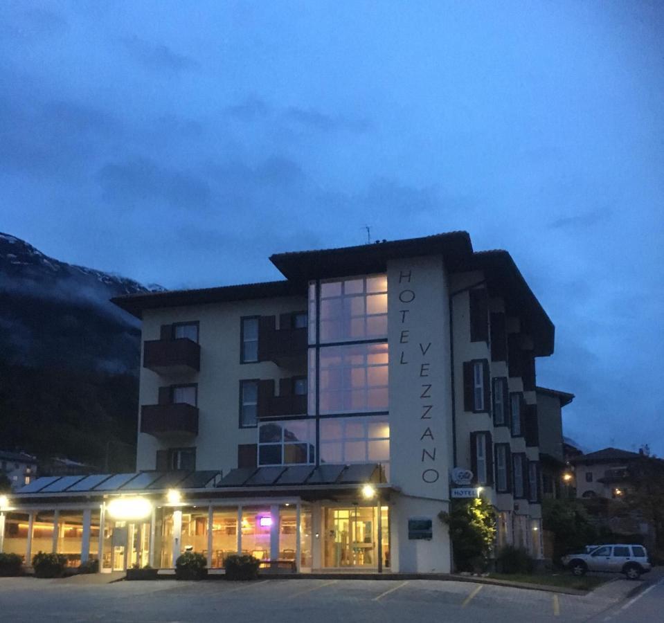 Hotel Vezzano エクステリア 写真